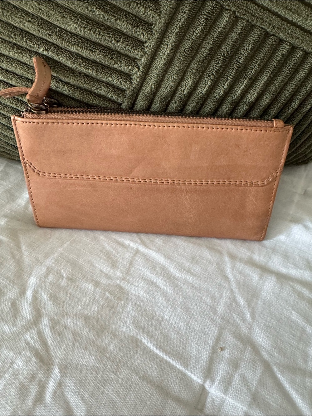 Classic Tan Leather Zip Wallet
